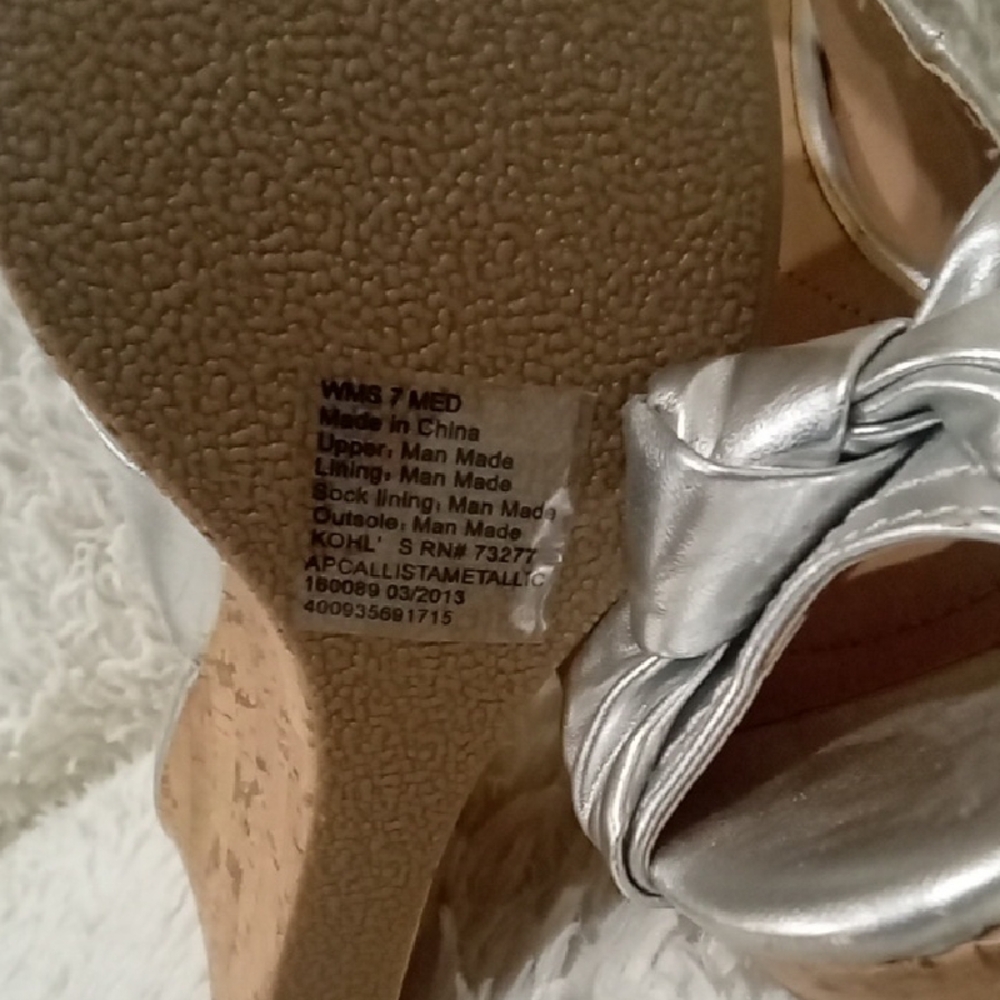 Apt. 9 Silver Peep-Toe Slingback Heels - Picture 6 of 7